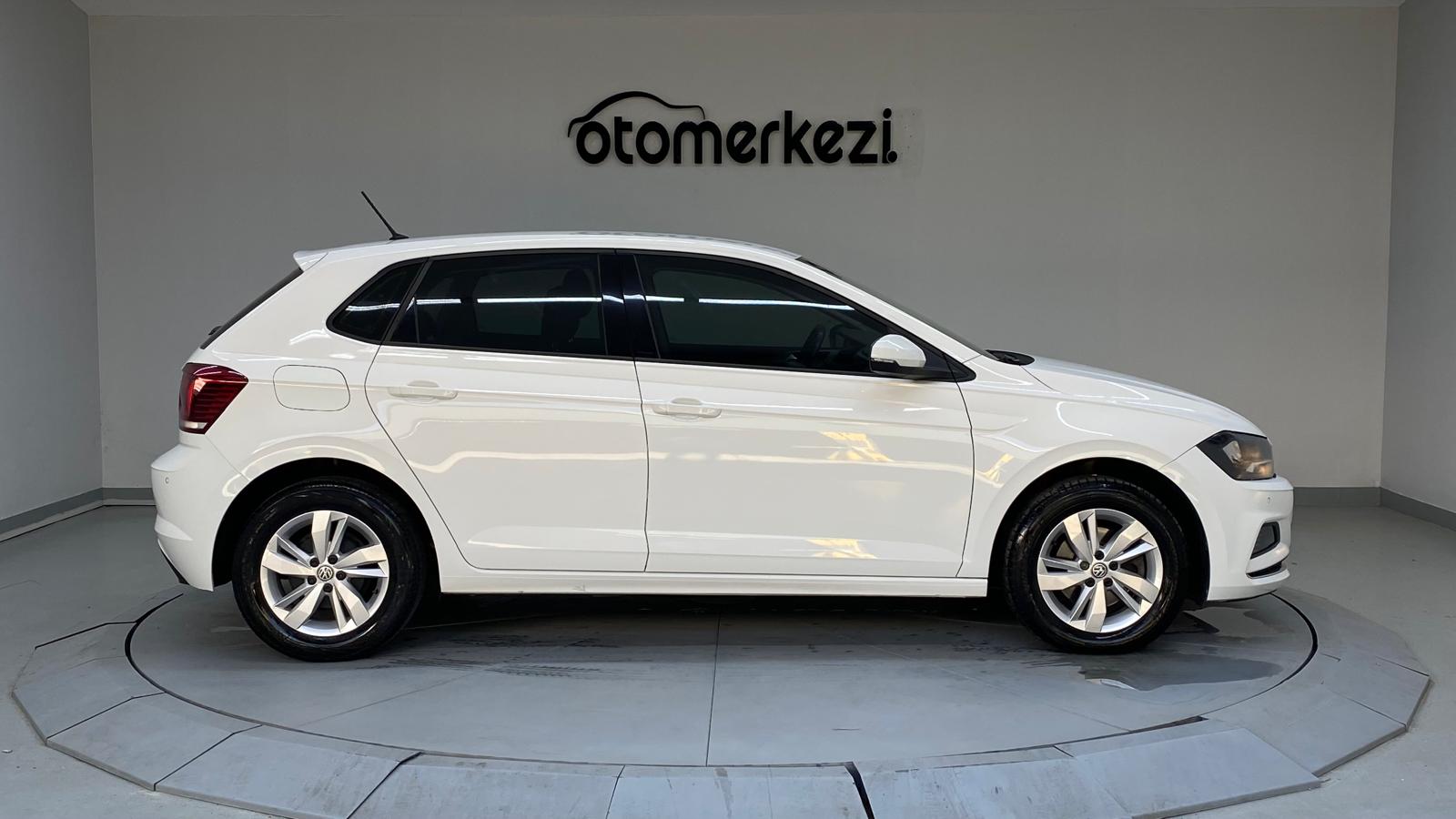 VOLKSWAGEN POLO 6